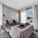 Luxury With A Swimming Pool - 21484 Sibenik