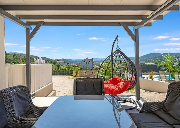 Luxury With A Swimming Pool - 21484 ヴィラ *