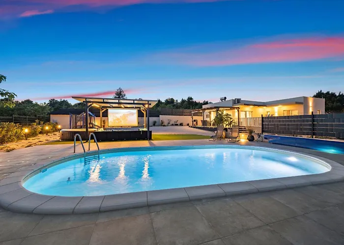 ヴィラ Luxury With A Swimming Pool - 21484 *