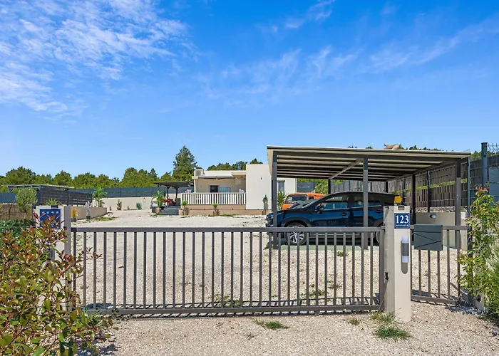 Luxury With A Swimming Pool - 21484 ヴィラ シベニク