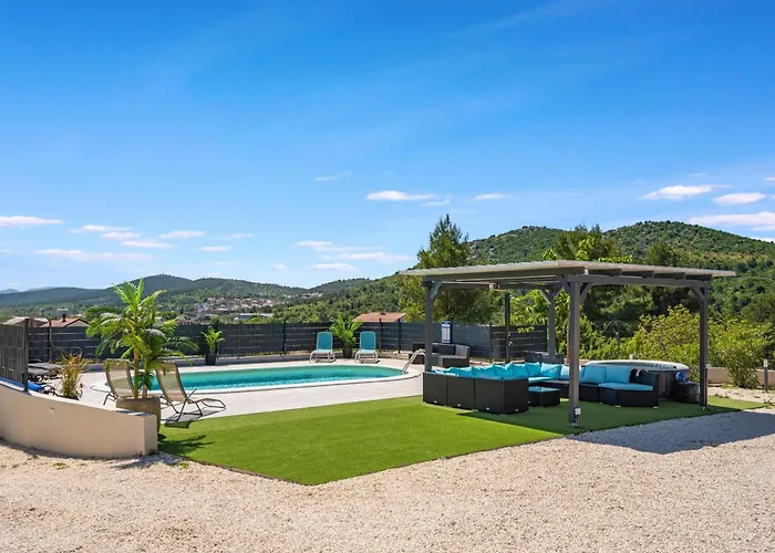 ヴィラ Luxury With A Swimming Pool - 21484 シベニク