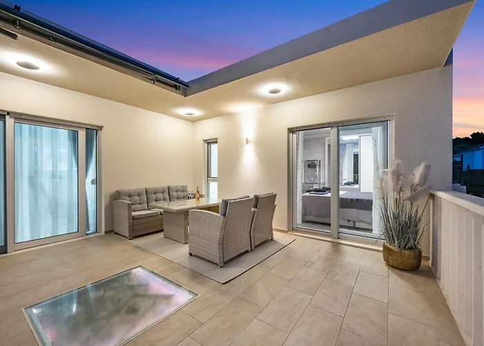 Luxury With A Swimming Pool - 21484 ヴィラ シベニク